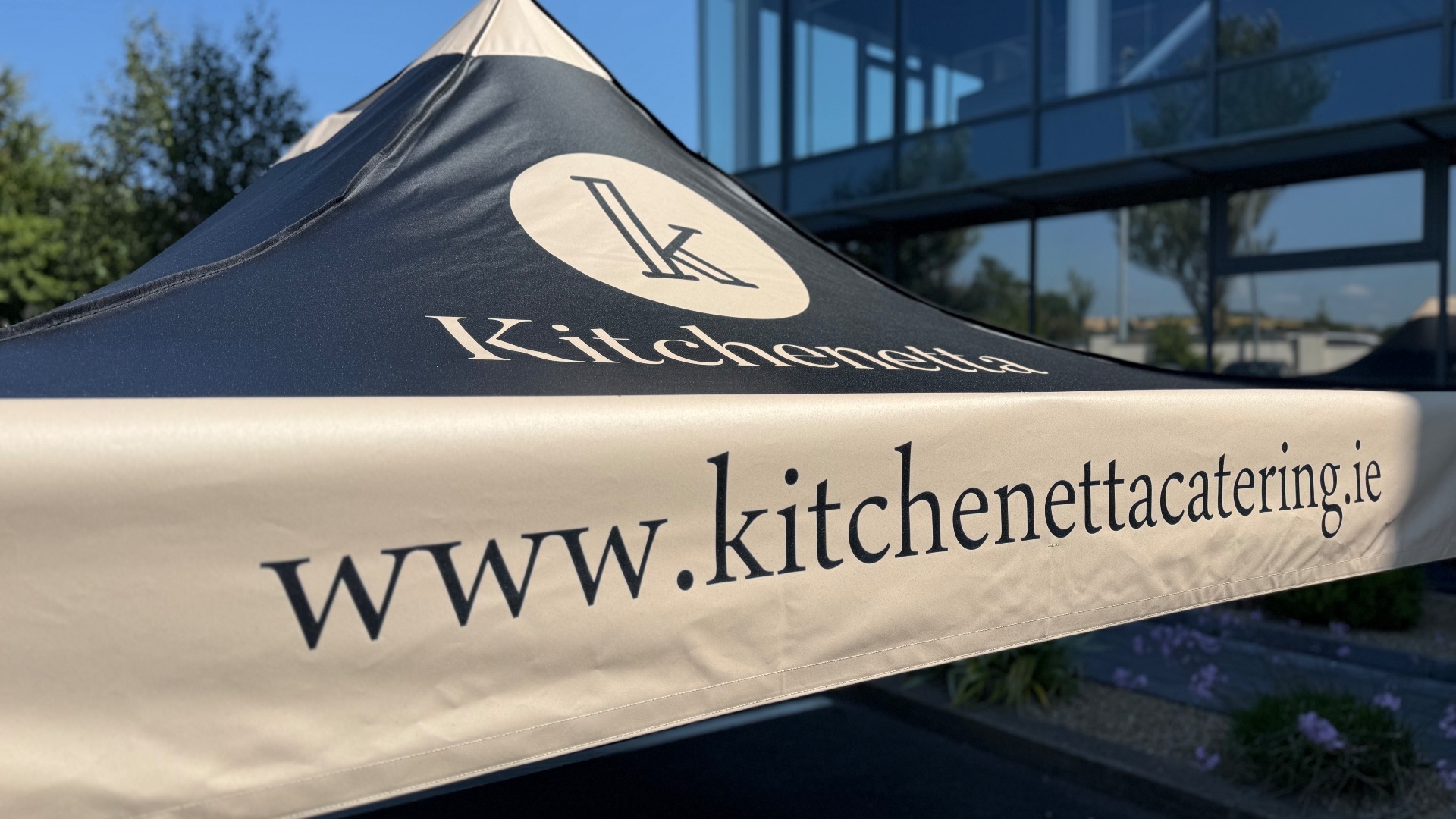 Heavy Duty & Commercial Pop Up Gazebos 